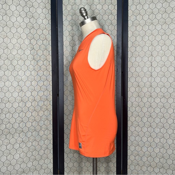 Nike Pro Dri-Fit Tank Top - Picture 2 of 11